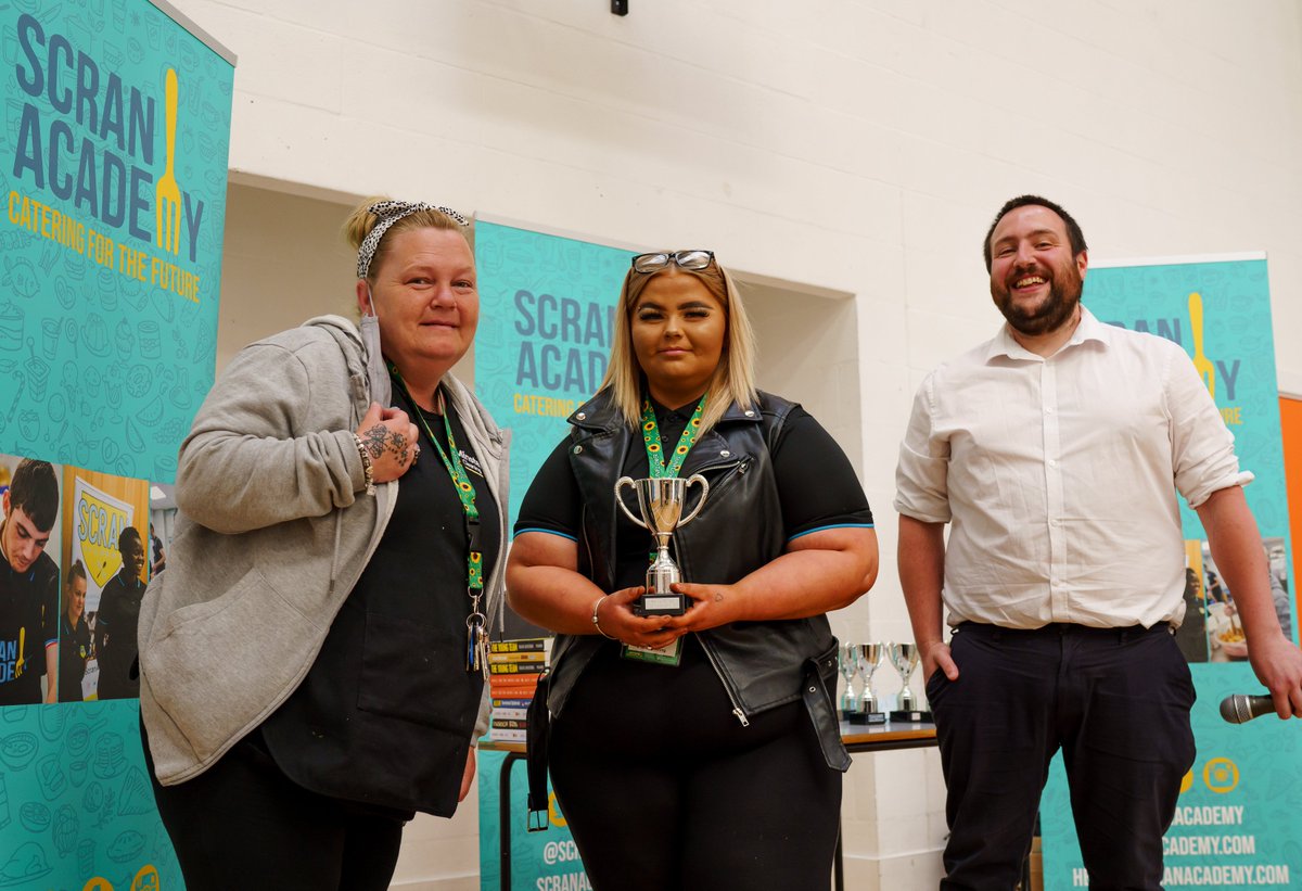 ScranAcademy's tweet photo. "We create platforms for young people's achievements to be celebrated. In such a challenging year, we SHOUT about how great today's generation are despite the odds." - @JohnLoughton , Founder. 

People, we give you the Scran Class of 2020-21. 🎓🧑‍🎓👩‍🎓👏 https://t.co/b7GJoWaBNM