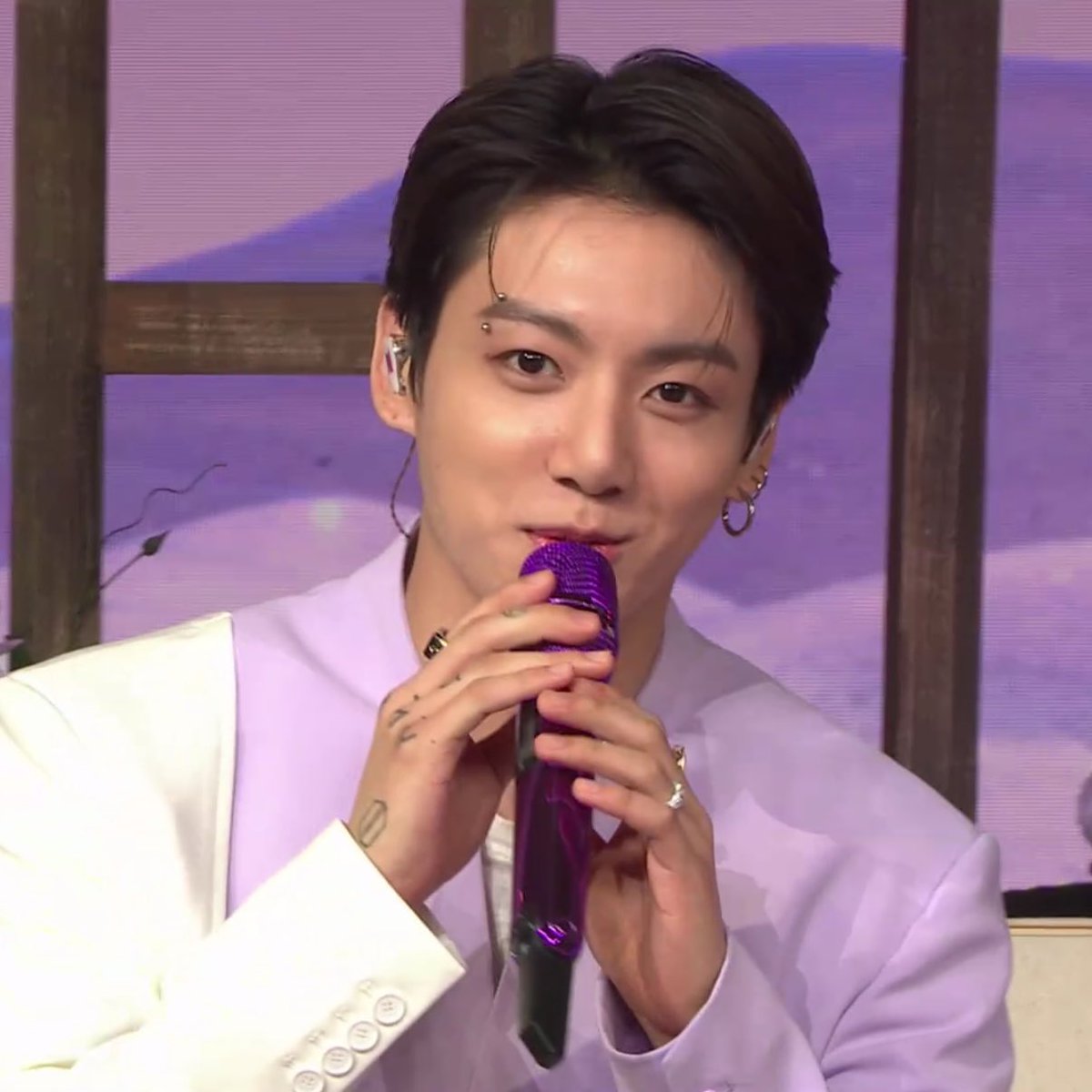 ขุ่นแม่จิมมิน tweet media