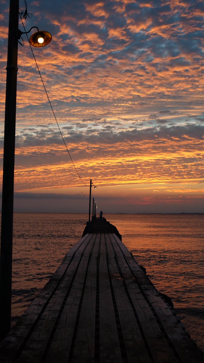 日本津々浦々 夏至 に素敵な 夕焼け と千葉県南房総市富浦町原岡で出会いました 岡本桟橋 日本津々浦々 マジックアワー ロケ地 日本津々浦々 夏至 に素敵な 夕焼け と千葉県南房総市富浦町原岡で出会いました 岡本桟橋 日本津々浦々 マジックアワー ロケ地