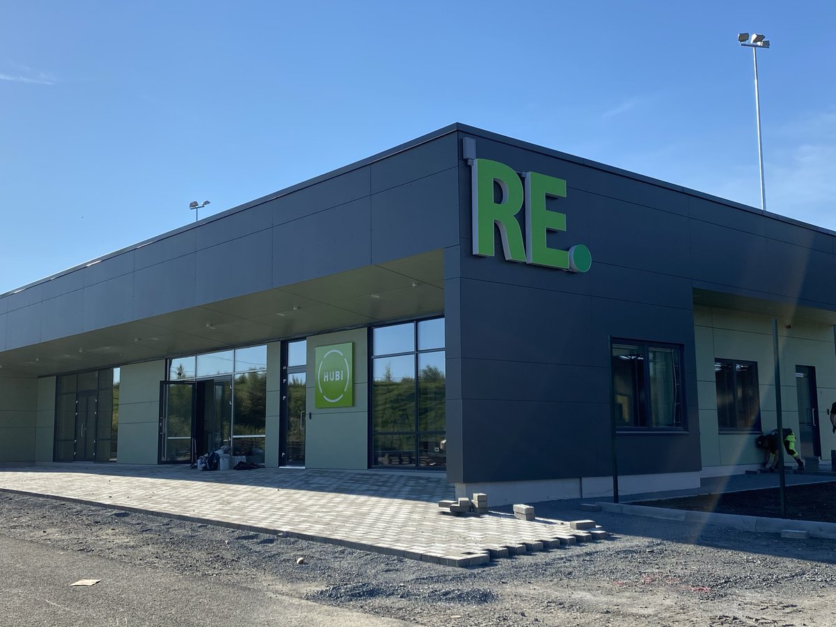 LakeudenEtappi's tweet photo. Uusi RE-pisteemme on energiatehokas ja resurssiviisas. Millä tavalla? Lue Etappi-aviisista:
https://t.co/603PIA8QIT

#REpiste #REappi #Seinäjoki #kiertotalous #ympäristösihyväksi https://t.co/dzZeaieImM