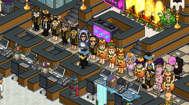 OfficialHabboUN's tweet photo. 👼A very packed Heaven or Hell event today! Who will win? 🔥

Thank you for dropping by @HabboFiS 😘 #habboun #habbo https://t.co/85u9npke9Q