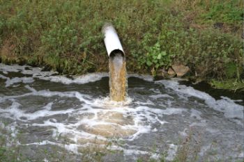 SDSWater's tweet photo. .@Ofwat signals "growing expectations" to water companies to take further action to reduce use of #stormoverflows. @WaterUK  says 80% of overflows now monitored and £1.2bn of investment planned.

#CSOs #pollution #seweroverflows

via @Waterbriefing 

https://t.co/or9afjBLgp https://t.co/E8g6O6c5NM
