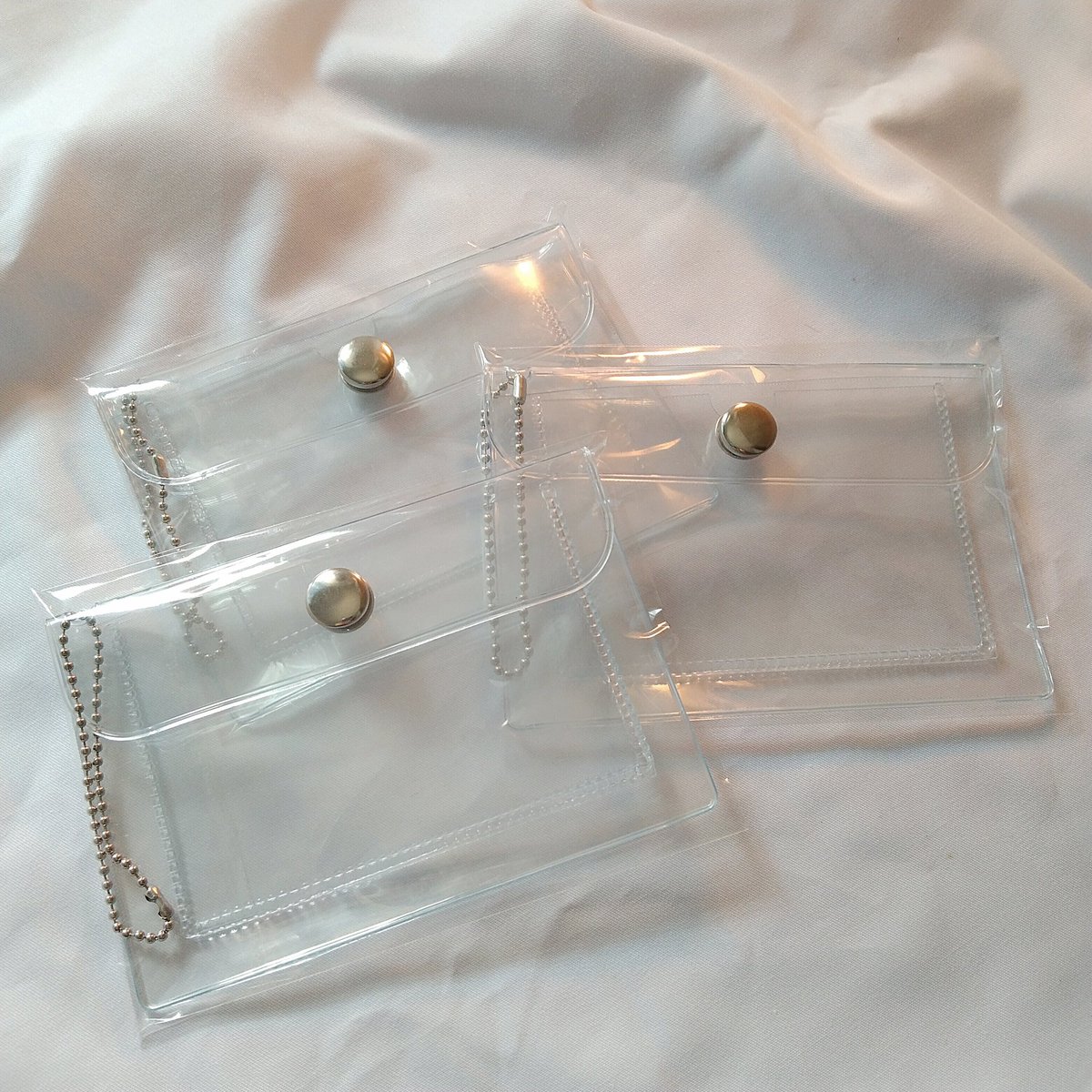 pspnmd_'s tweet photo. ꒰ พร้อมส่ง ♡ ꒱ 
ꕀ กระเป๋าใส / กลิตเตอร์ 🤍
ꕀ มีช่องใส่รูป , ใส่บัตรด้านหลัง
ใบละ 35 บาท ค่าส่ง 30 / 50
dm มาได้เลยคับ 🖐🏻
#กระเป๋าตังค์ #กระเป๋าน่ารักๆ #กระเป๋าใส #กระเป๋า #กระเป๋ากลิตเตอร์ #กระเป๋าตังค์ #ตลาดนัดnct #กระเป๋าเงิน https://t.co/EoMiPrSFlA