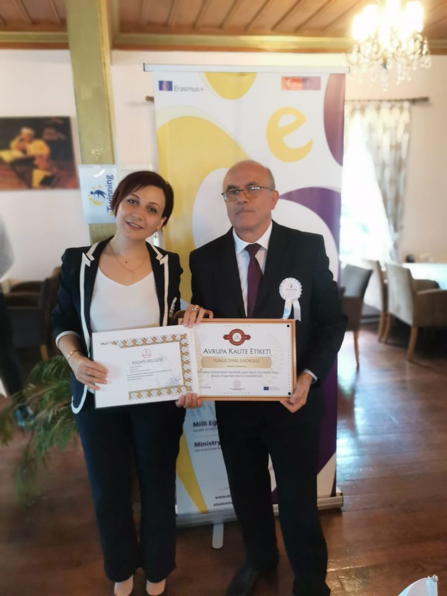 eTwinning 2020 Ulusal ve Avrupa Kalite Etiketi Ödül Töreni gerçekleştirildi.
Okulumuz, Dilek KELEBEK öğretmenimizin yürüttüğü projeyle Avrupa Kalite Etiketi ile ödüllendirildi.