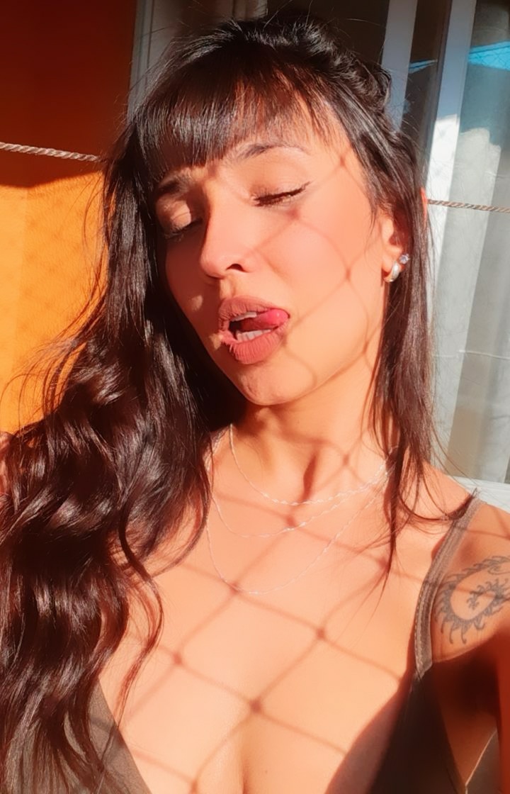 bruninhasaturn1's tweet photo. Só pq amei essa foto de perfil...
Secsy sem ser vulgar kkkk

🙃🙃 https://t.co/2YyasxIyje