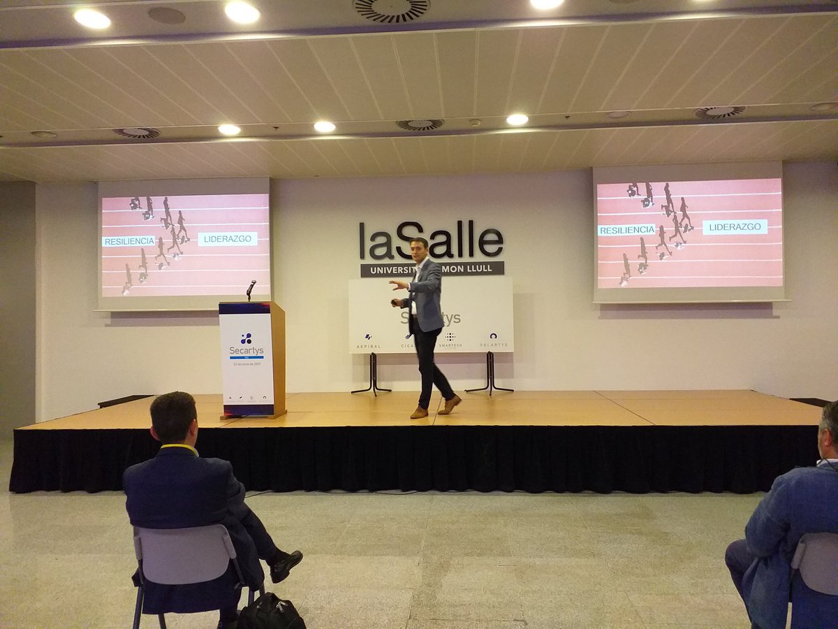 SECARTYS's tweet image. La palabra #cambio puede dar un poco de miedo, pero hemos demostrado que con #resiliencia somos capaces de liderar este cambio. #AsambleaSecartys