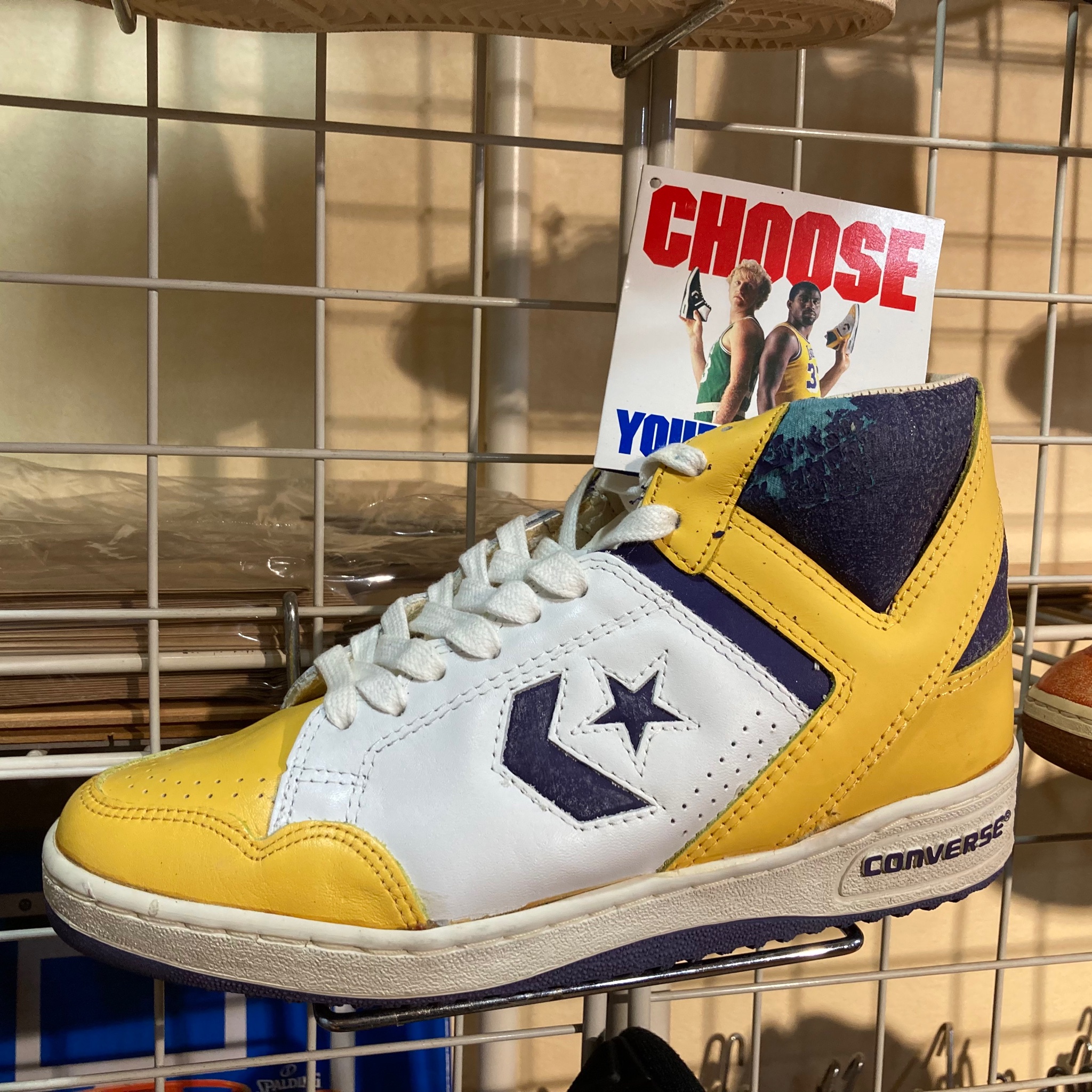 ちゃんぷ on Twitter: "#CONVERSE weapon #Lakers 1986 OG My collections. #Sneakers #kicks #vintage https://t.co/sUNfofd6wQ" Twitter