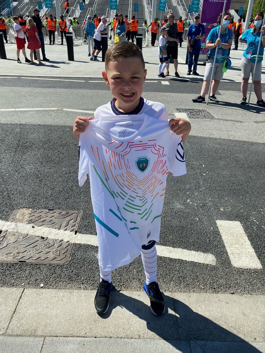 Robinsons_VW's tweet photo. Thank you Beverley &amp; Mark for being loyal Robinsons Volkswagen customers. "It was the best day ever" says their Grandson Rio who got to watch England Vs Croatia at Wembley after being chosen by Robinsons to attend ⚽ https://t.co/LHzEsKJNil