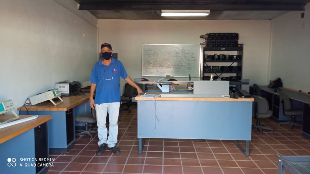 NvaInces's tweet photo. #22Jun Enmarcada en semana Bicentenaria, Cfs construcción Juan Bautista Arismendi, en El Espinal, realizó jornada de limpieza  y reactivó taller de electricidad y laboratorio del programa industria #CaminoACarabobo #SomosInces @Wuikelman @eduardopiate2 @NicolasMaduro https://t.co/ZwNmh1bbJz