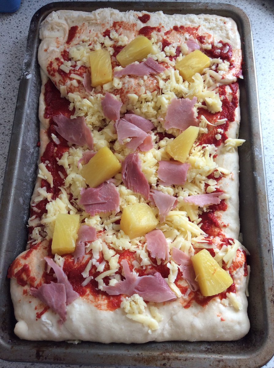 RipleyFood's tweet photo. Super Pizzas from 7T1 and 7T3 today! Excellent kneading, rolling and decorating. #stuffedcrust #pizzafortea ๐งโ๐ณ๐ฉโ๐ณ๐@ripleystthomas https://t.co/axSxYtiA5u