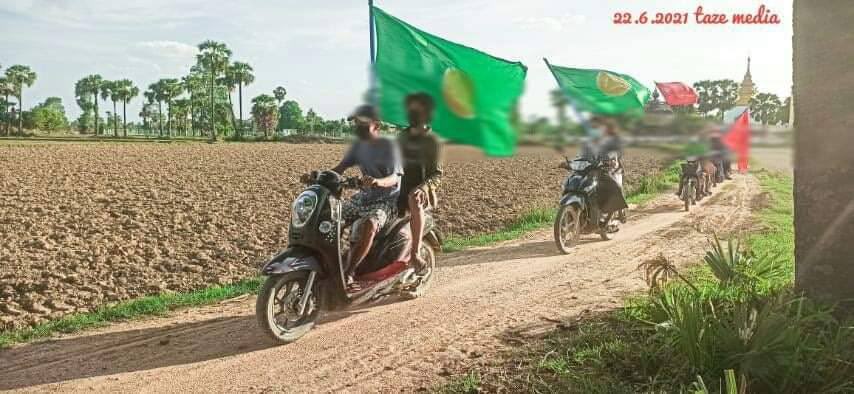 ChristineKt's tweet photo. Taze protesters staged a motorcycle strike marching to streets and chanting the demanding of the revolution. #UnfetteredAccessForAids  #June22Coup  #WhatsHappeningInMyanmar  https://t.co/ZPcyRLwl11