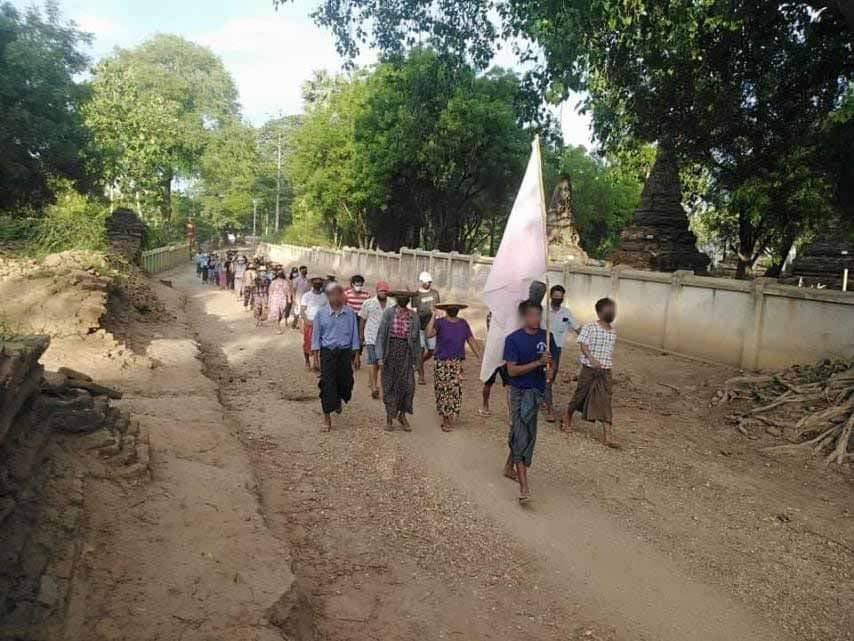 ChristineKt's tweet photo. Monywa,A myint residents staged a Anti Coup rally consecutively despite the junta’s suppression. #WhatsHappeningInMyanmar  #June22Coup  #UnfetteredAccessForAids https://t.co/U5EkzKjySk