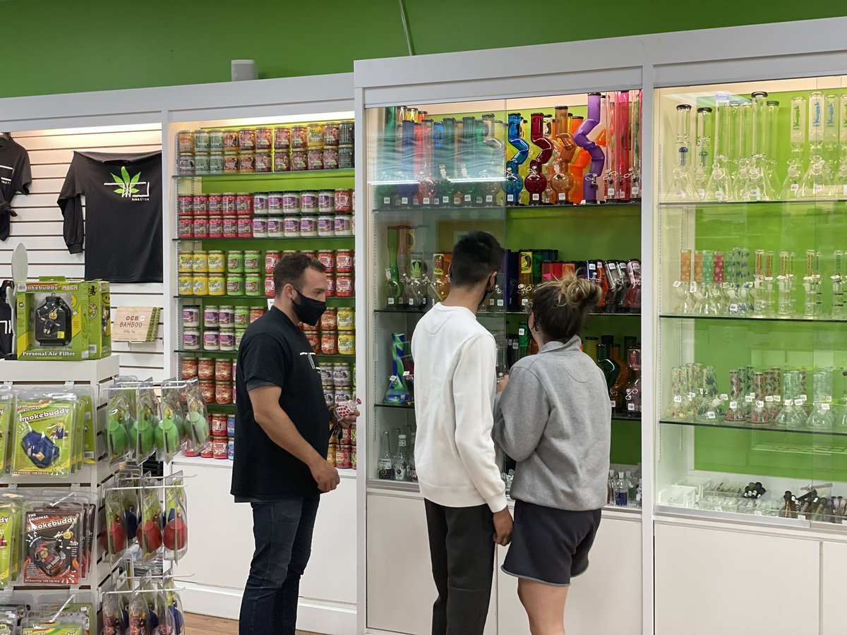 710Cannabis's tweet photo. #ygk #legalcannabis 710 helping you and your partner feel comfortable with #Cannabis #Bongs #DabRigs #710Life #710Army https://t.co/PEwdTGykWm