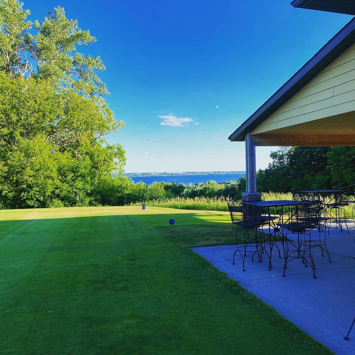 joshmiller01's tweet photo. I had a chance to visit @MinnewaskaGolf yesterday and play with longtime member Brett Vegoe. Situated on Lake Minnewaska (11th biggest in MN!), the course featured pine tree backdrops behind each green - a Joel Goldstrand signature. @MNGolfAssn https://t.co/kPza8IOu8i