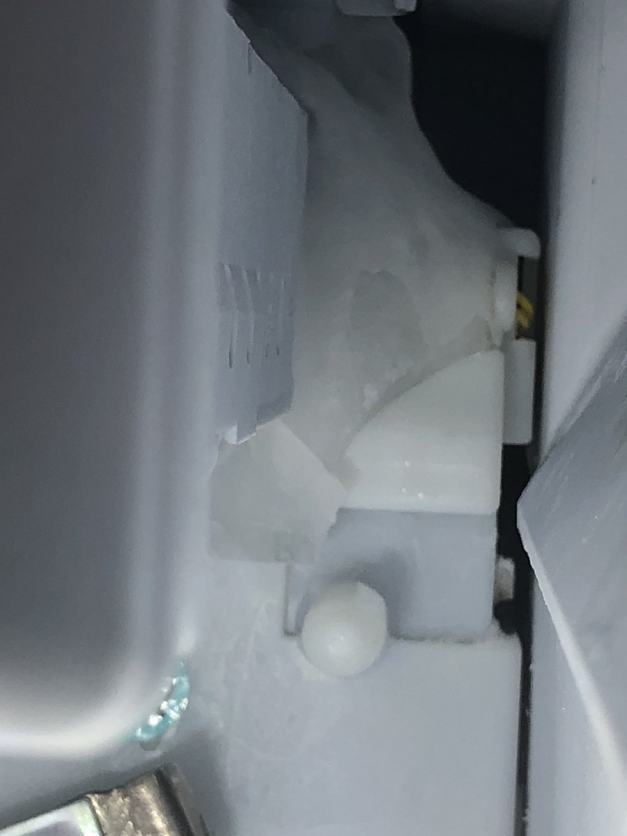 PatrickLaschin1's tweet photo. @Samsung Your products define you: Like 62,000 defective ice makers in your Samsung refrigerators since 2007. https://t.co/475yaDlGc0