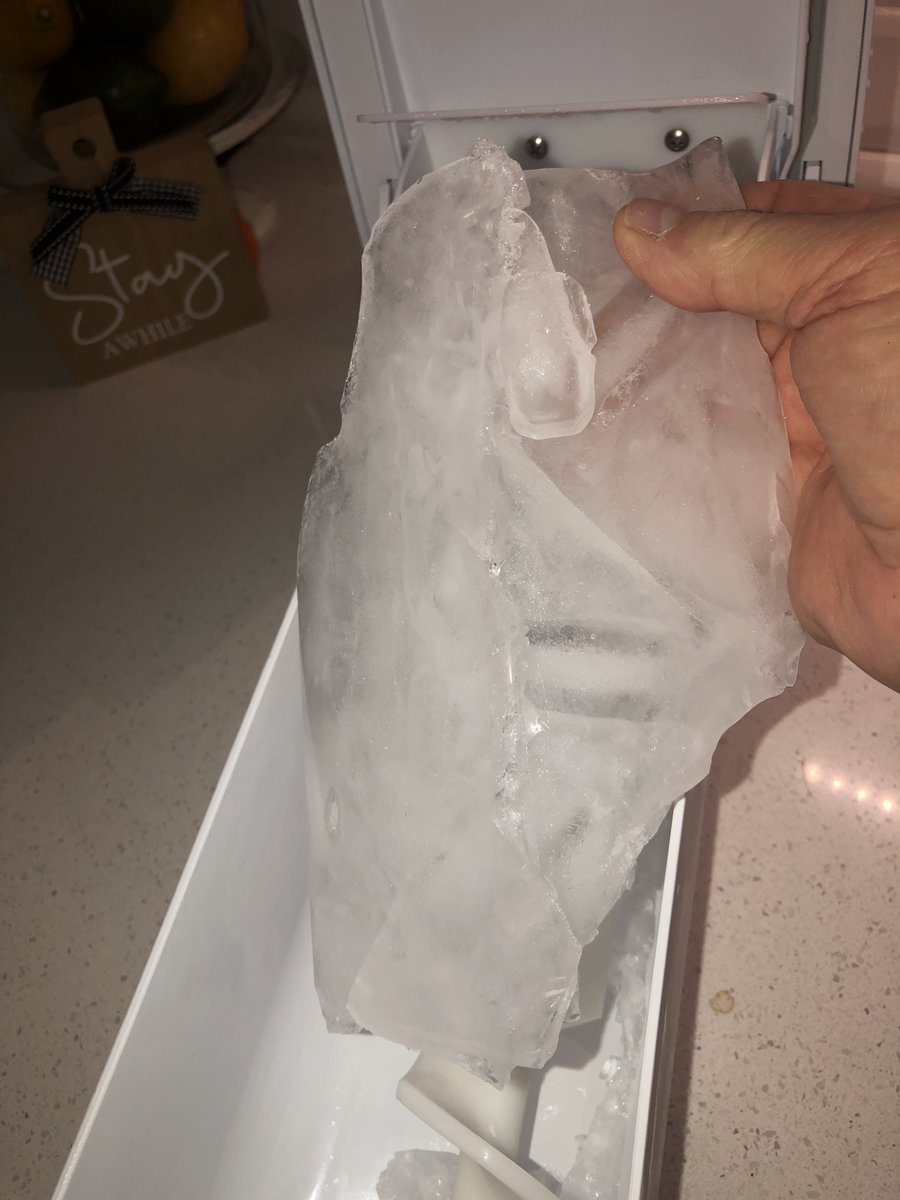 PatrickLaschin1's tweet photo. @Samsung Your products define you: Like 62,000 defective ice makers in your Samsung refrigerators since 2007. https://t.co/475yaDlGc0