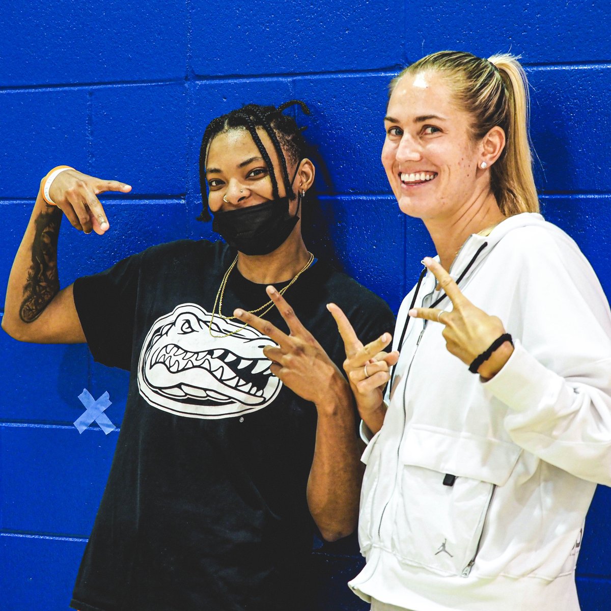 GatorsWBK's tweet photo. Great to have former Gator great Zada Williams back in the gym today! 🐊✌️

#GatorsAlways | #ProGators https://t.co/XxJzj3VTXx