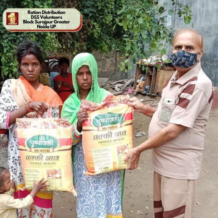vishudhingra15's tweet photo. #FoodBank
#Humanity
#Welfare
#FoodForNeedy
#FastForNation
#FastingToEndHunger
#SaintRamRahimJi
#SaintDrMSG
#BabaRamRahim
#DeraSachaSauda https://t.co/2aqYqc29re