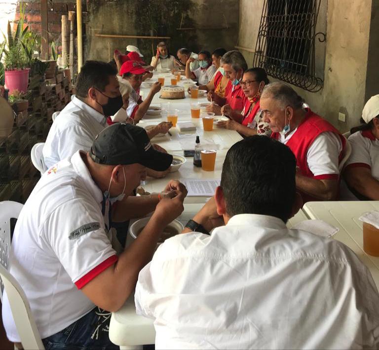 GobMeta's tweet photo. #EnGranada Socializamos la ordenanza 1094 del 2021 a los integrantes del Cabildo del Adulto Mayor.
A través de nuestra Secretaría Social reafirmamos el compromiso con los adultos mayores del Meta, por medio de programas y proyectos para su beneficio. #AlServicioDeLaGente https://t.co/Zfrzco7gEu