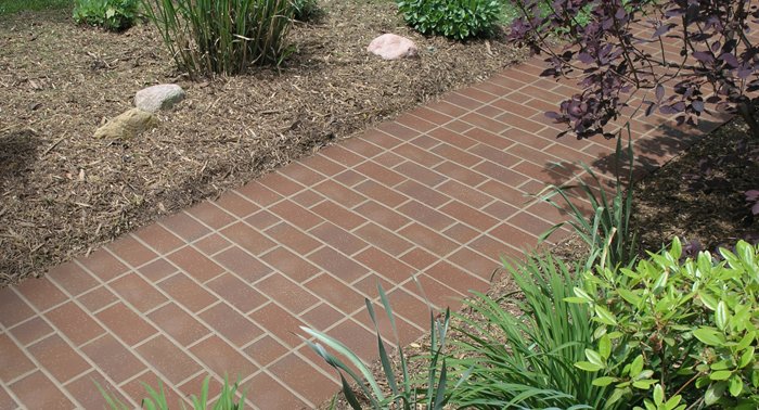 MetroCeramics's tweet image. Summer is here!

Enjoy the great outdoors and take some time to spruce up your outdoor living space.  One great way to upgrade your outdoor hardscape is with ceramic #quarrytile and #thinbrick available from Metropolitan Ceramics. 
ironrock.com