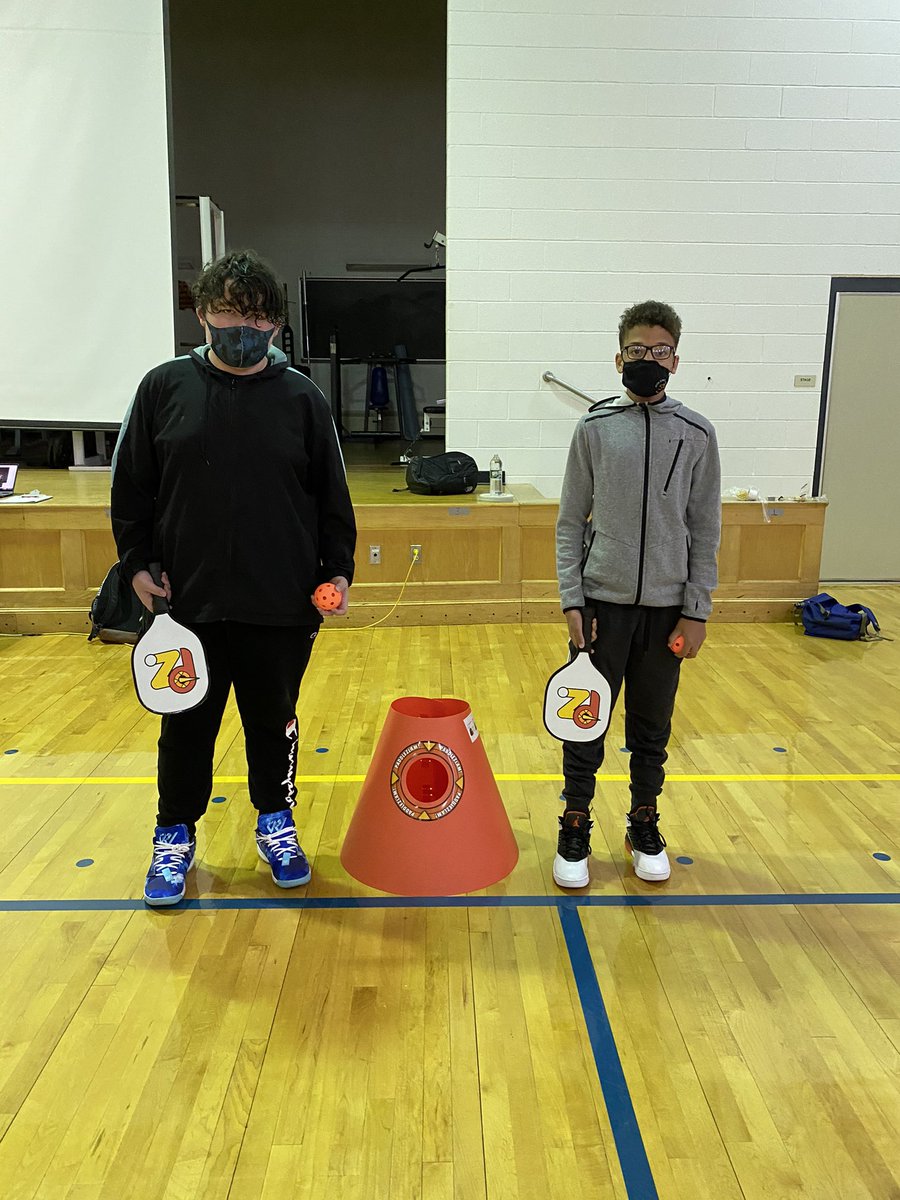 TerryGendron's tweet photo. Thank you @PaddleZlam for the tournament T-shirts! @CohoesSchools had such a fun time learning the game and playing in the tournament. #physed #lifesports #backyardgames https://t.co/zRH17glAR6
