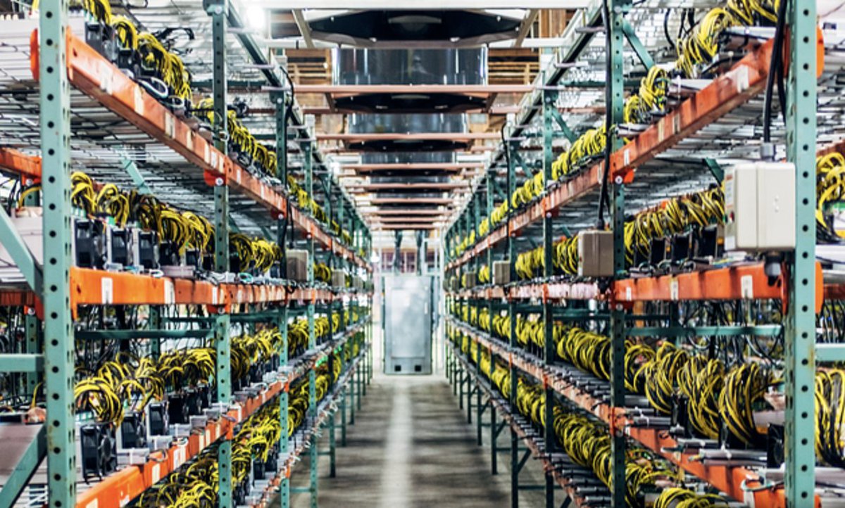 After shutting down in Sichuan, a Chinese firm has successfully shipped 300  #Bitcoin miners to Kazakhstan. Over 2,000 more are on their way.