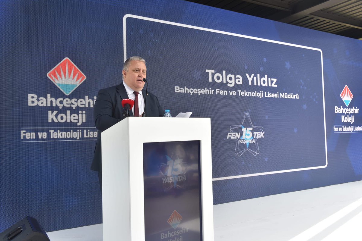 bahcesehir_k12's tweet photo. Bahçeşehir Fen ve Teknoloji Lisesi Müdürü Tolga Yıldız: 

“15 yıl önce bir hayalle kurulan Fen ve Teknoloji Lisesinden yetişen gençlerin bugün ürettikleri teknolojilerin hayata ve insana dokunmasından büyük onur ve mutluluk duyuyoruz.”

#FenTek15Yaşında https://t.co/JiRnjy8Ep2