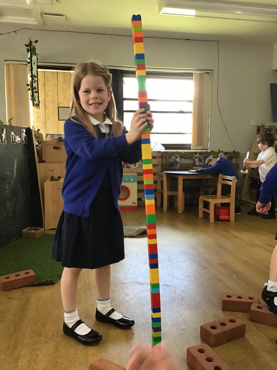 EPA_EYFS's tweet photo. In  Maths today we are making towers taller and shorter than our friends 🙂 @DeltaEstcourt https://t.co/Cj3o55Q0L2