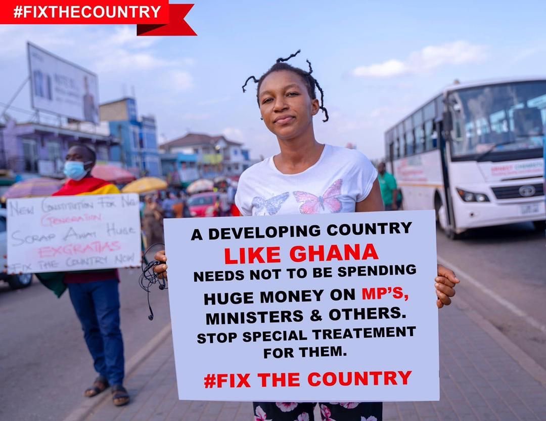 Ghfixthecountry's tweet photo. A little drops of water…..
Are you angry enough?
#FlashProtests #WeGoDemonstrate #FixTheCountry https://t.co/S6UZ7uvRam