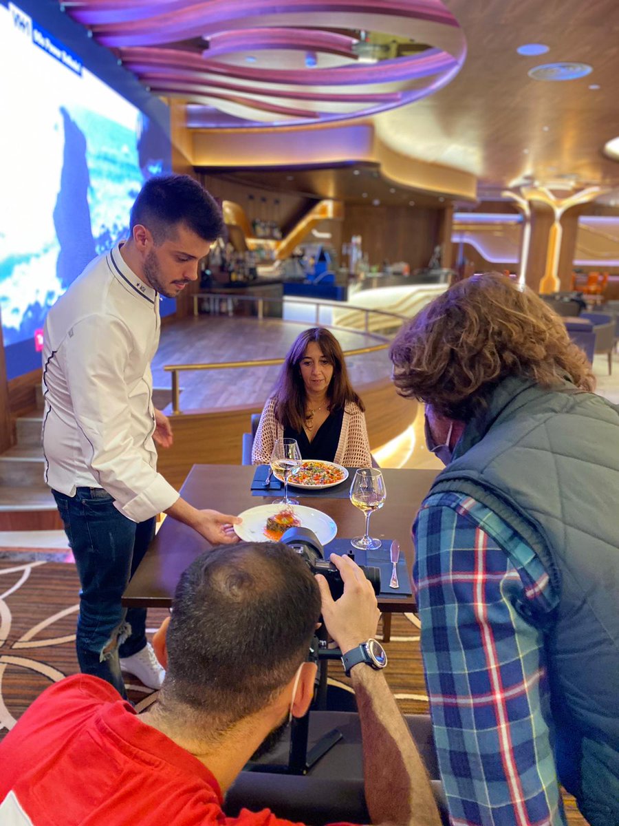 anonimoadv (@anonimoadv) on Twitter photo Detrás de las cámaras🎥
🎰Una nueva jornada de grabación en el <a href="/CasinoVigo/">Casino de Vigo</a>. Pronto podréis ver el resultado final 😊.
#grabación #rodaje #vigo #anónimo #casinodevigo Detrás de las cámaras🎥
🎰Una nueva jornada de grabación en el <a href="/CasinoVigo/">Casino de Vigo</a>. Pronto podréis ver el resultado final 😊.
#grabación #rodaje #vigo #anónimo #casinodevigo