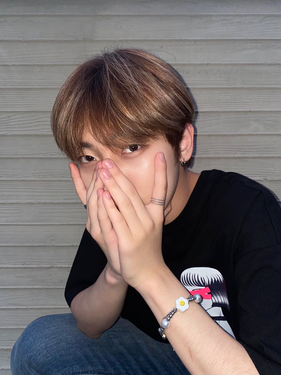 yeompaws's tweet image. this                            with this
won                            haruto