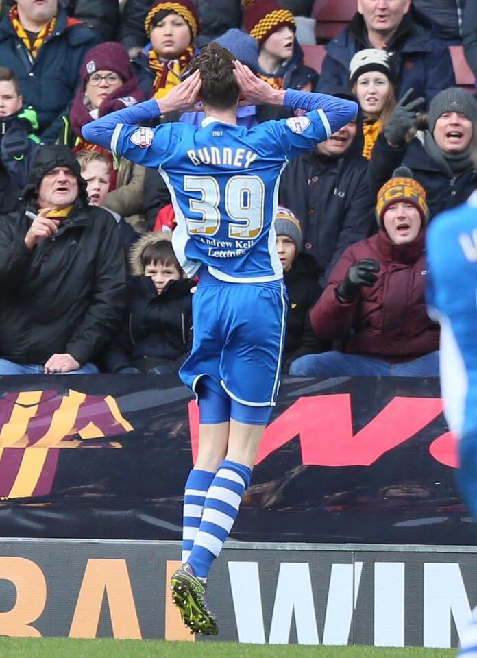 Bunney_93's tweet photo. ALL CLEAR !!! 😆😆😆🎉🎉🎉🎉 .. So happy 😆 .. Get me back on that pitch doing what I love #JB39 💪🏼💪🏼⚽️⚽️⚽️❤️❤️❤️ .. Huge thank you to @ProfMakris who has been great through everything 👏🏼👏🏼 https://t.co/kbNiAAxozz