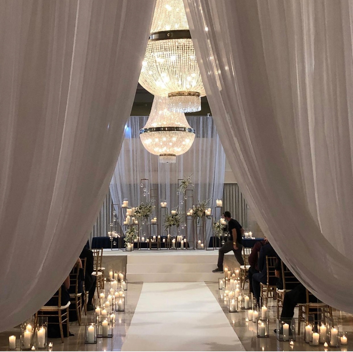 As Seen on <a href="/mafslifetime/">Married At 1st Sight</a> @lifestimetv we love seeing this intimate design By <a href="/slomique/">Slomique Tasby</a> 

#southernexchangeatl #atlantavenue #atlvenue  #weddingvenue #historicvenue #atlantahistory #dreamwedding #atlantawedding #partyvenue #eventvenue #specialmoments #atlanta #marriedatfirstsight