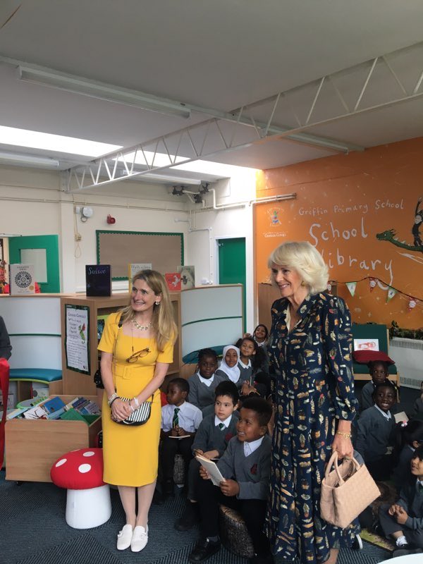 CressidaCowell's tweet image. Such an exciting day! A very special guest, HRH the Duchess of Cornwall opened the first of our #lifechanginglibraries wonderful @GriffinPrimary in Battersea   
#readingismagic and #magicisforeveryone