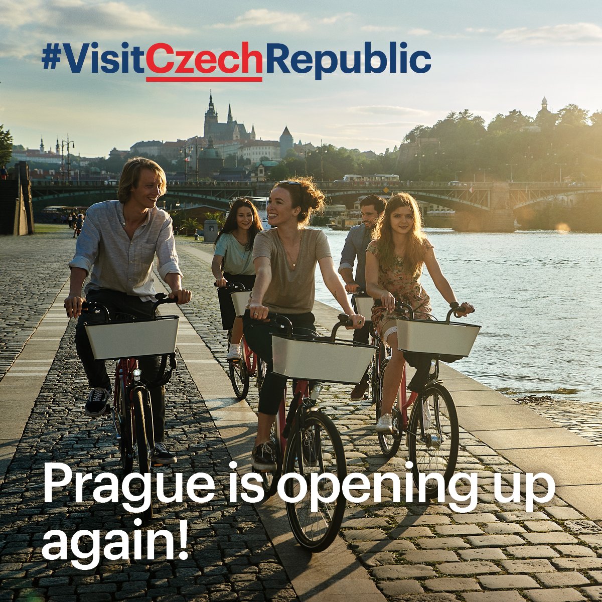 CzechRepublicES's tweet photo. Desde el 21 de junio 2021 es posible viajar a la #RepúblicaCheca por #turismo. Las  condiciones para viajar desde Espaňa, de acuerdo con las nuevas medidas preventivas, las encuentras aquí: https://t.co/t5FujlHK1u #HazTuPlan #ChequiaTeEspera https://t.co/GoFcQhK9Kz