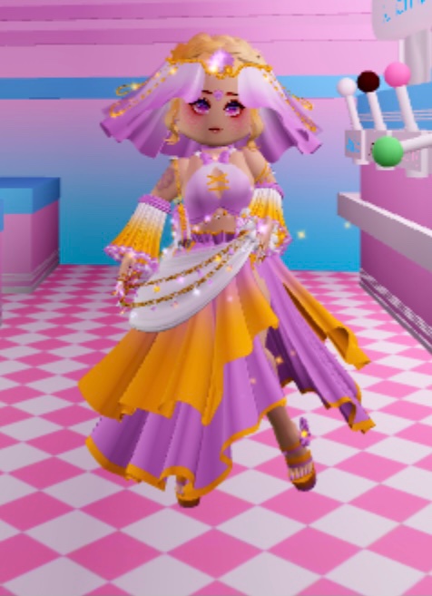 bellabearxox's tweet photo. my bestie @ellieisnumb sent me pictures of the set on her avatar and the different ways it changes and look! It’s so cute! https://t.co/WdZvZX3K2H
