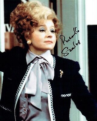 Happy 89th birthday to Fawlty Towers style icon Prunella Scales! 