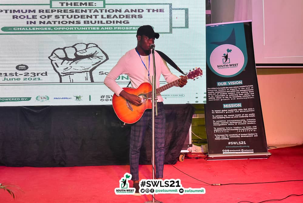 swlsummit's tweet photo. INTERLUDE: Performing Perfect by Ed Sheeran 
Artist: Fijin

#SWLS21 #LEADERSHIP 
#SOUTHWEST
#LEADERSHIPSUMMIT
#SOUTHWESTLEADERSHIP
#YOUTH #YOUTHLEADERS
#FUNAAB #OAU #UNILAG
#FUTA
#AFRICATEPRENUERS
#YOUNGENTERPRENEURS https://t.co/Fr4zYIjmyt