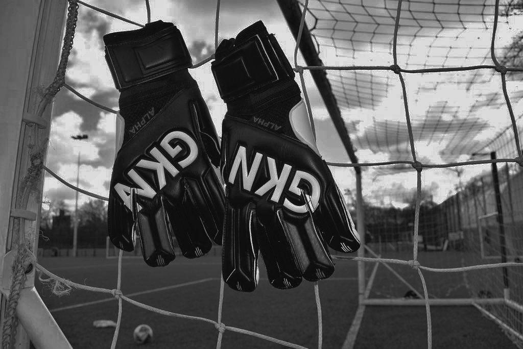 MATCHDAY 🏴󠁧󠁢󠁥󠁮󠁧󠁿 

If England keep a clean sheet…we’ll fully reveal our new glove: ALPHA 🧤

Also, we’ll GIVEAWAY A PAIR for ONE winner! ⤵️

🔘 Like &amp; Retweet This Tweet
🔘 Follow us <a href="/TheGKN/">The GKN</a> 
🔘 Tag 2 Keepers below with your Size

Can we get to 6,000 Followers in the process? ☑️