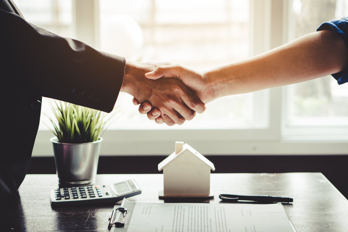cbusrealtors's tweet photo. The time it took to sell a central Ohio home in May 2021 was the lowest on record. Specifically, homes in the higher price ranges have seen healthy gains in market share and a significant reduction in selling time. https://t.co/eQrn3UEwIZ