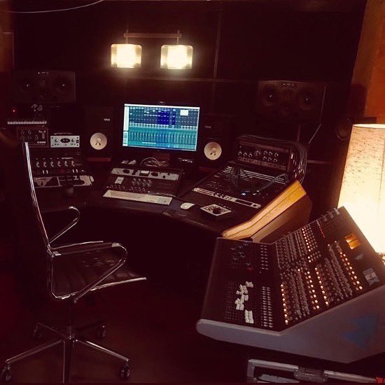 ThisIsAPIaudio's tweet image. Check out The BOX™ Console at Mikroskopet Studio in Copenhagen, Demark, loaded with 550A and 560 EQs.
#apiaudio #apitheboxconsole