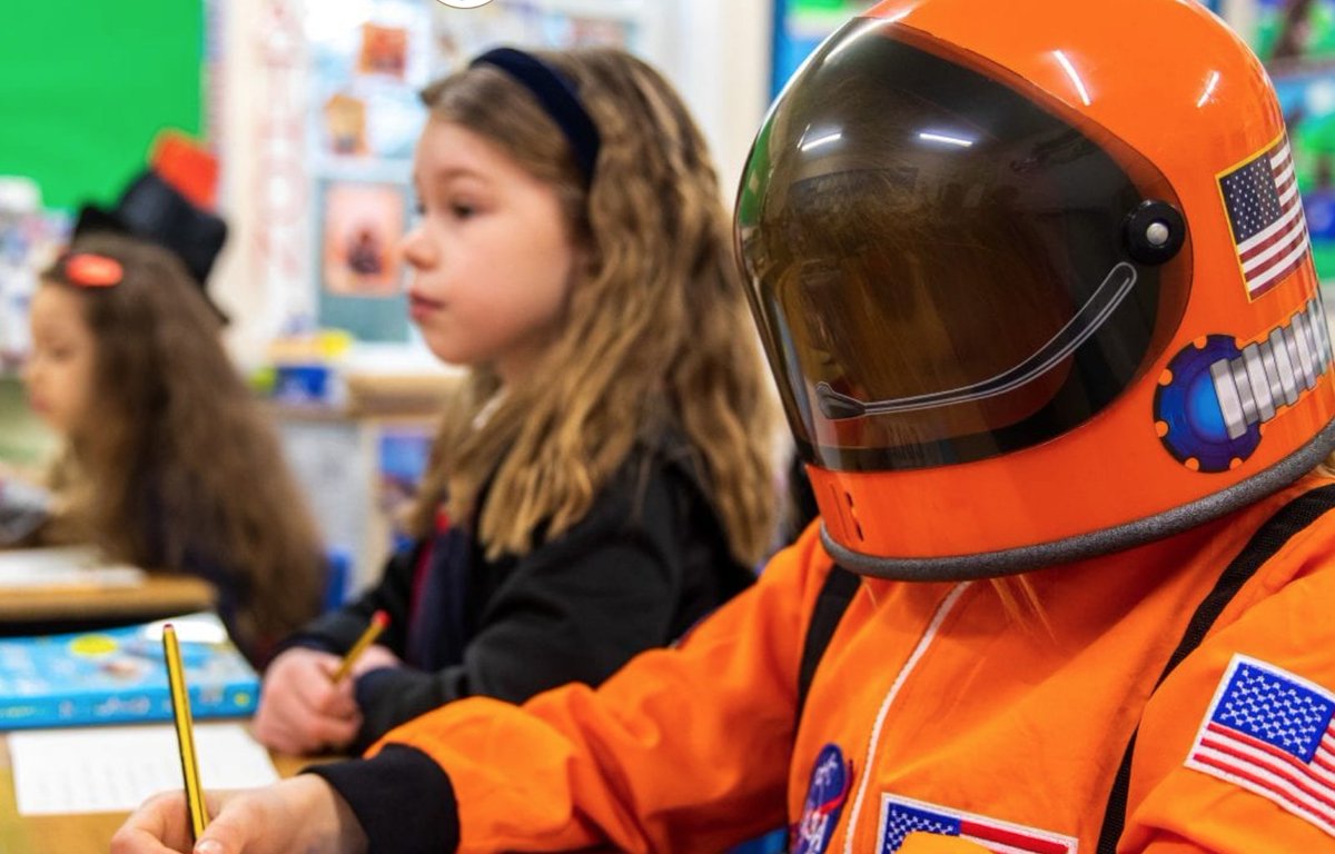 St George's School, Windsor Castle is the first standalone UK Prep School to be an IB World School, offering the Primary Years Programme. Learn more about this exciting opportunity for your child here ow.ly/oCPp50FfOS4