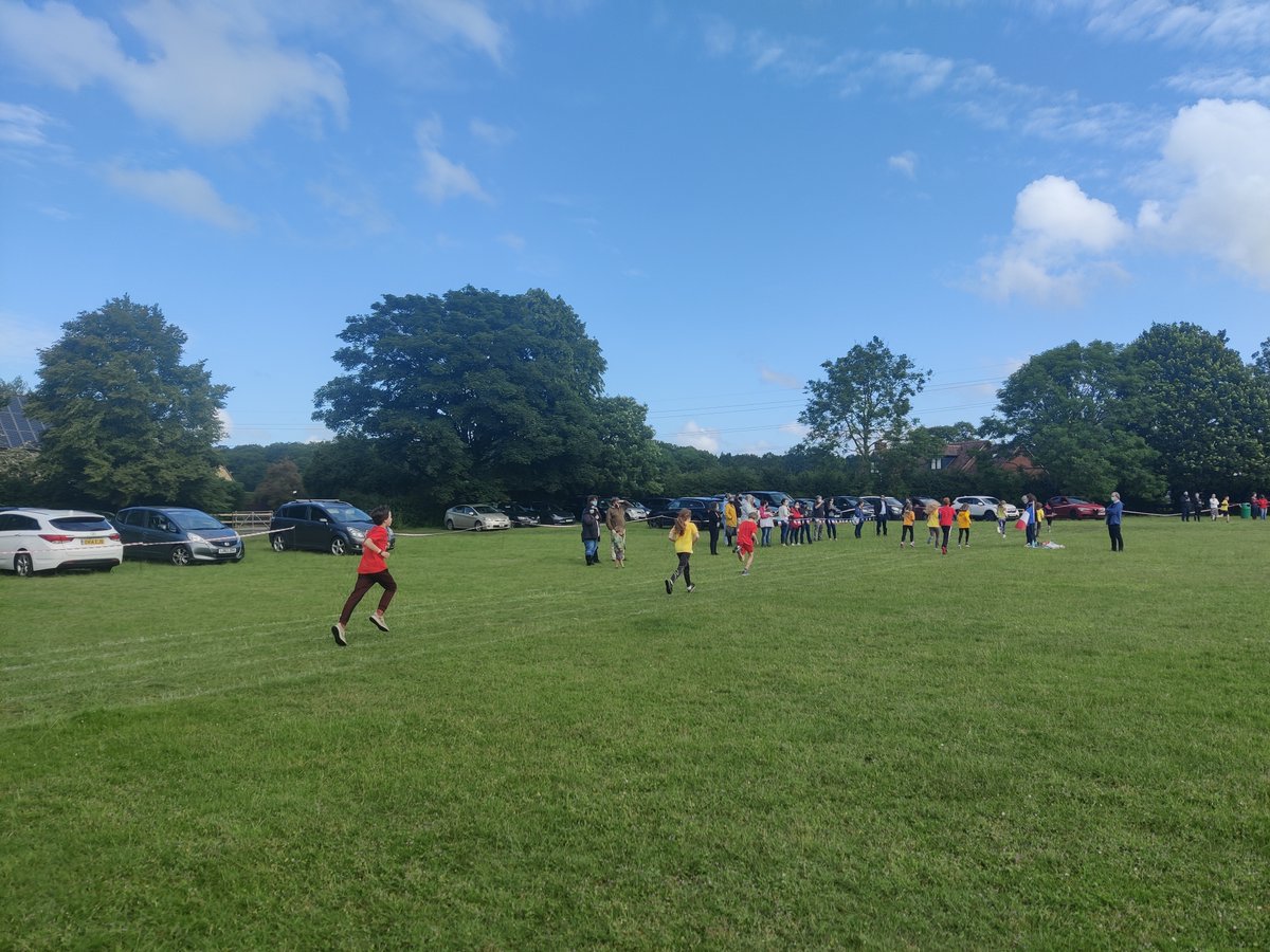 EuropaSchoolUK's tweet photo. Blue Skies for the Year 5 Fun Run. Amazing running from everyone. £5700 raised so far, amazing work Europa.
#FunRun #ClassroomCampaign
https://t.co/bLHR8RKXbF https://t.co/CfleGiCqVO