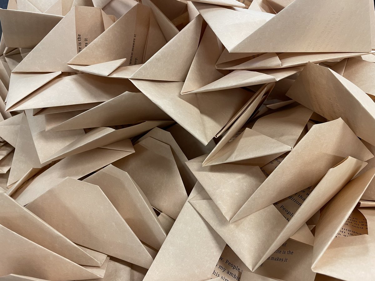 GameGeniusDC's tweet photo. The first Lincoln Letter is ready for launch! We had fun prepping the materials yesterday — nearly 400 individually crafted envelopes with @LincolnsCottage 

#pigpal #lincolnletters #gettingunstuck https://t.co/sVVaHwyaKy
