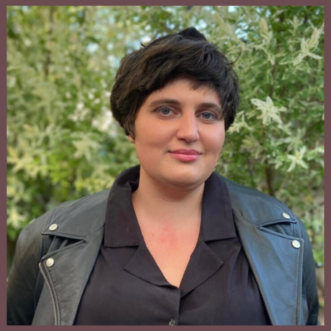 Meet Simone Daniel director of Midsummer!🧚
Simone is a Scranton native and multi disciplinary artist. She works professionally in film and television. Simone's inventive theatre has been seen at The Scranton Shakespeare Festival, Scranton Fringe Festival and the Edinburgh Fringe