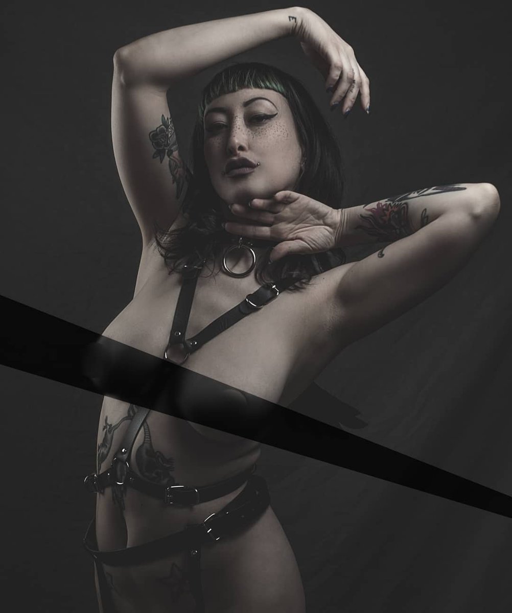 KorineLilly's tweet photo. Dark Wings set soo online on my Patreon

Ph: Tommaso Costa https://t.co/pGwmqAHgHZ