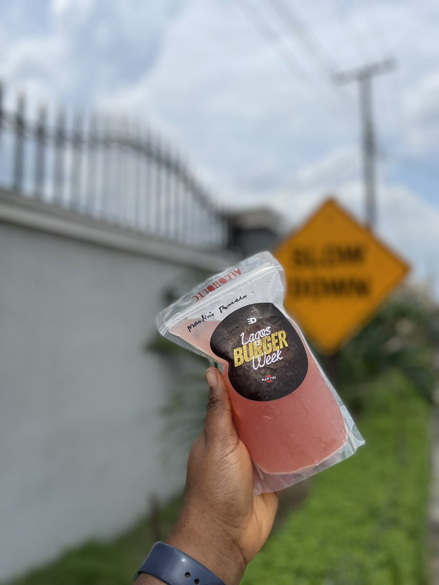ni_fries's tweet photo. Slow down! π
The #LagosBurgerWeek is here! π₯°
To kick things off, we have a β¦5,000 comboβvalid for today:
- 1 Hennessy-Ram suya Burger, layered with cheese.
- 1 @quacktails_ng pack (Martini Pomelo/Tamaro)
- 1 grilled turkey
___
DM to place your orders for today!! https://t.co/ZQO4XnivnV