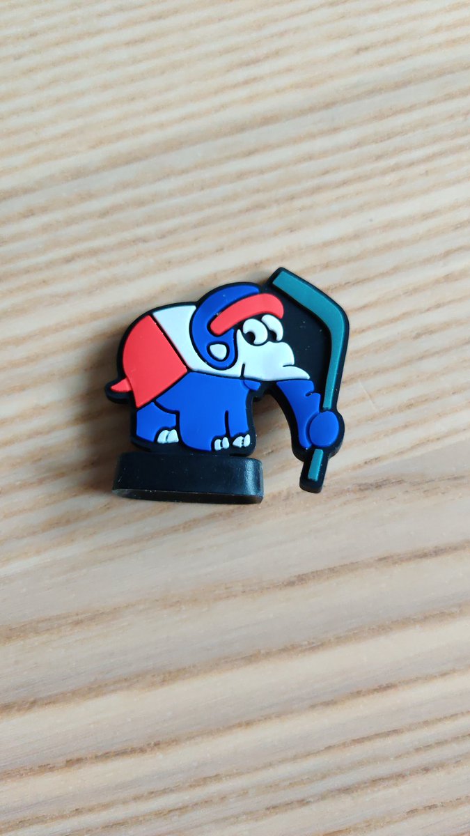 DerBeuker's tweet photo. Aus meiner Sicht ist der #Ottifant für #Tschechien nicht so korrekt... Oder ist das künstlerische Freiheit? #edeka #EM2021 https://t.co/JUs6zqgzOR