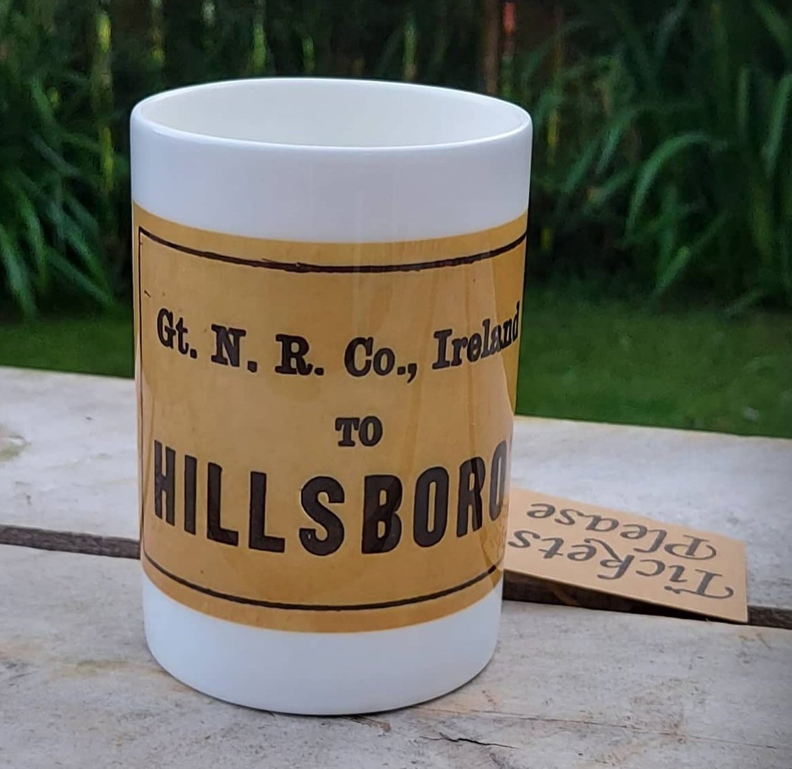 TICKETSPLEASE14's tweet photo. 1930s-1940s Great Northern Railway Ireland Luggage Label Bone China Cup feat. 'Hillsborough' DM for price @HillsCastle @barrabest @LoveMuseumShops @CheshireCatTrio @IrishRailway @downshireps @VisitLisburn https://t.co/A93ho8XptP