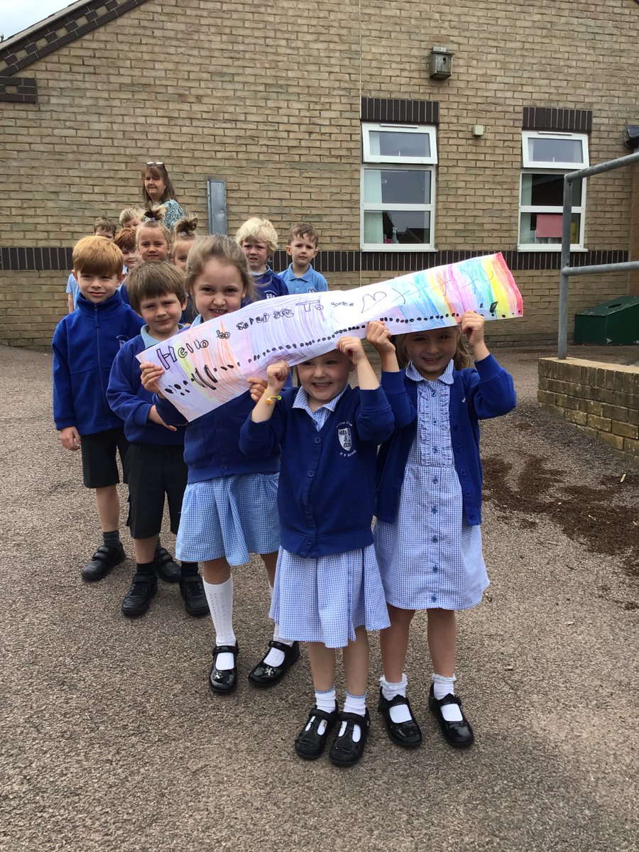 inspire_plus's tweet photo. @SarahOuten had a fantastic greeting yesterday afternoon from Barkston & Syston School! #HealthyHappyActive #MiniAuthors #writters #book #NationalSchoolSportsWeek #tour https://t.co/4ZzmY96oJi